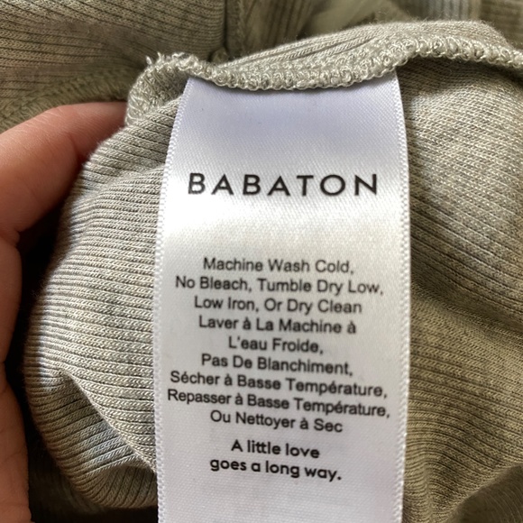 Aritzia Babaton Phil Off The Shoulder Shirt - grey size xxs - Picture 4 of 6